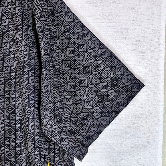 Street Culture Black Geometric Flames Mens Shirt Size Large Vintage Hawaiian Top - Picture 5 of 6